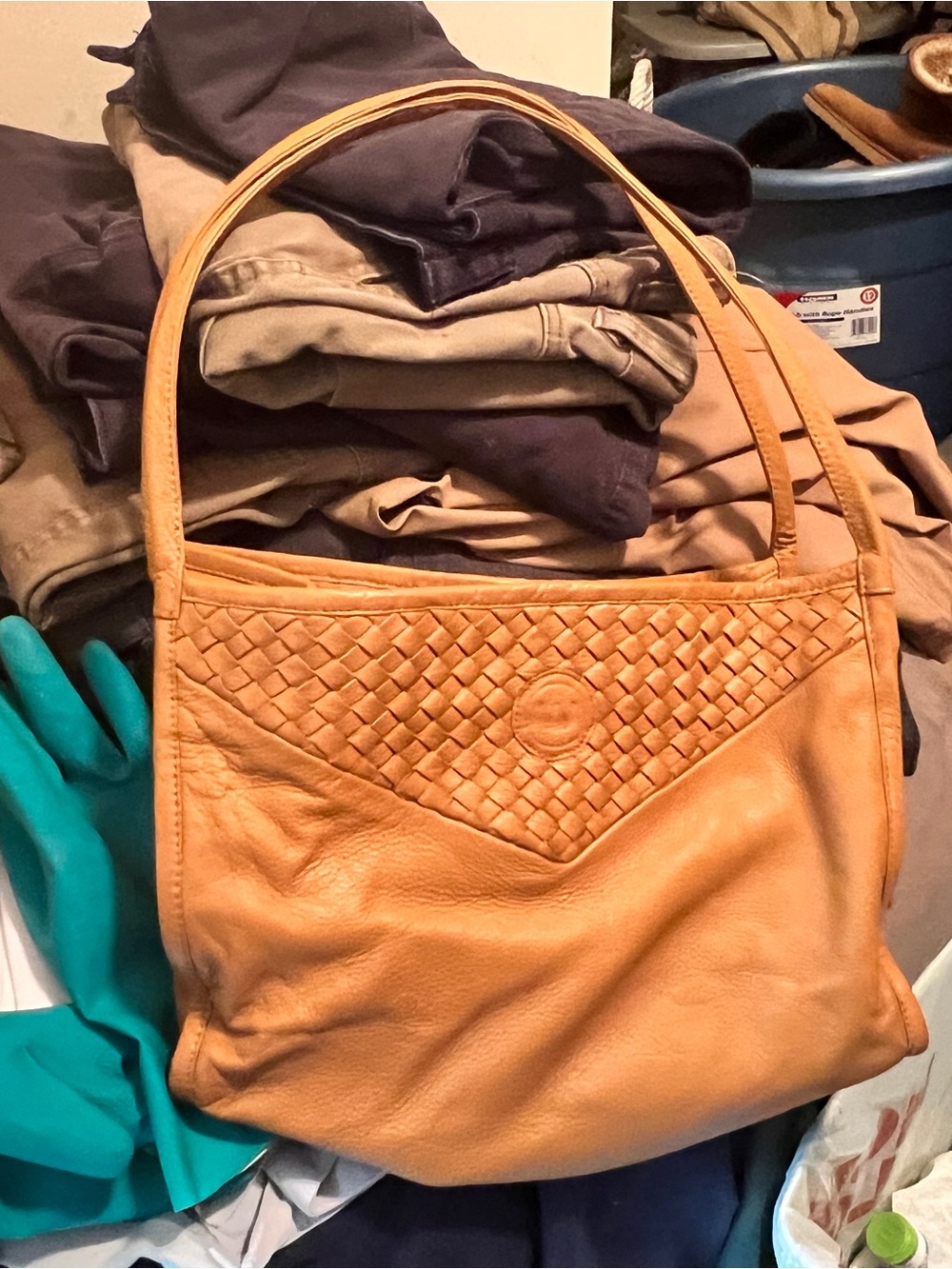 Wanderers Travel Co tan shoulder tote